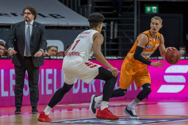 阻挡对手的 阻挡对手的